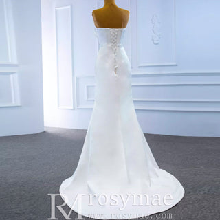 Sweetheart Sheath Satin Modern Butterfly Wedding Dress with Leg Slit