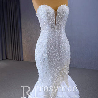 Elegant Fit and Flare Sparkly Wedding Dress with Sweetheart Neck