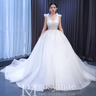 Luxury Tulle Ball Gown Wedding Dresses with V-neck