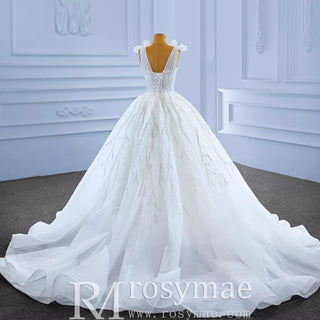 Luxury Tulle Ball Gown Wedding Dresses with V-neck