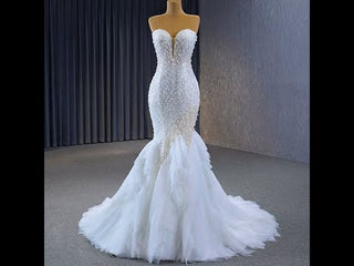 Elegant Fit and Flare Sparkly Wedding Dress with Sweetheart Neck