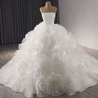 Classic Big Skirt Wedding Dress Strapless Ball Gown Bridal Gown