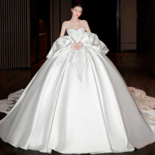 Luxury Satin Ball Gown Sweetheart Wedding Dress with Detachable Sleeve