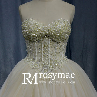 Princess-Waist-with-Luxury-Pearl-wedding-dresses