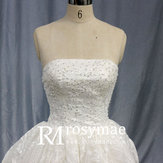 Strapless-ruffled-bride-wedding-gown