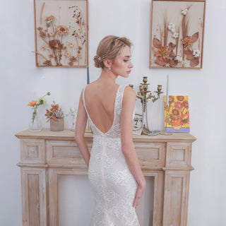 backless-tank-straps-lace-mermaid-wedding-dresses-with-deep-v-neckline-with-split