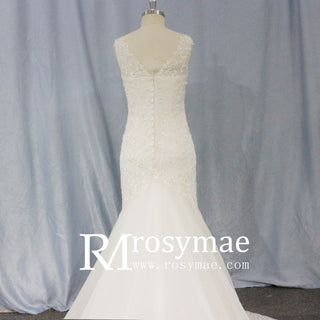 unique-lace-trumpet-bride-wedding-gown